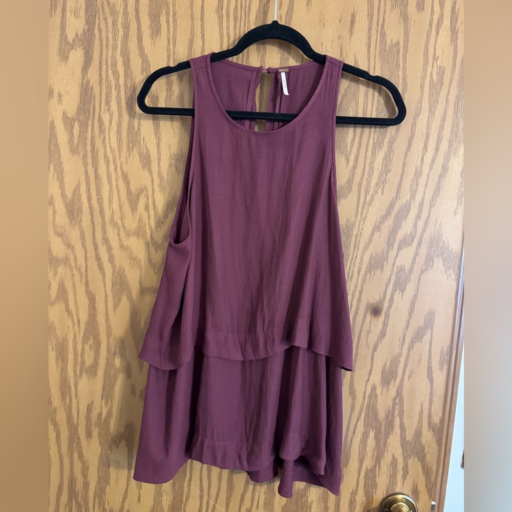 Free people Sleeveless Layered Burgundy Top Size Small, Tired Top.